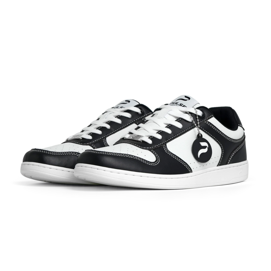 Flow 2 Static dance sneaker, front three-quarter pair